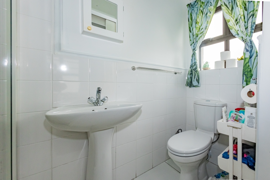 3 Bedroom Property for Sale in Royal Ascot Western Cape